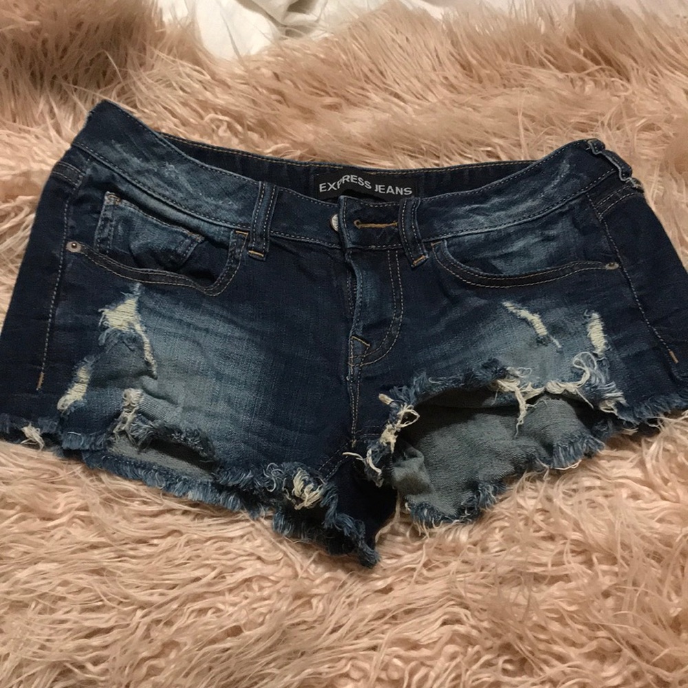 Express short Jean shorts size 4